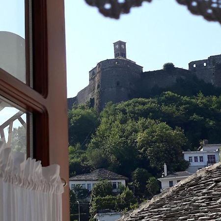 Cico Hostel &Private Room Gjirokaster Bagian luar foto