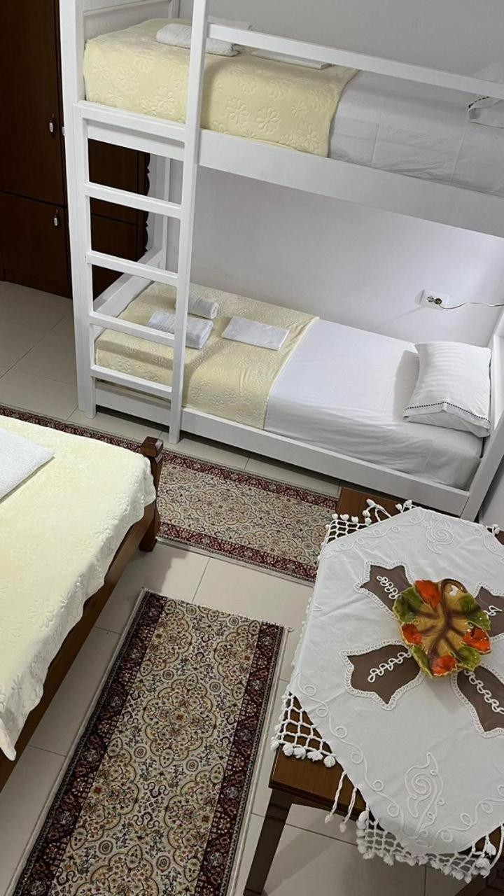 Cico Hostel &Private Room Gjirokaster Bagian luar foto