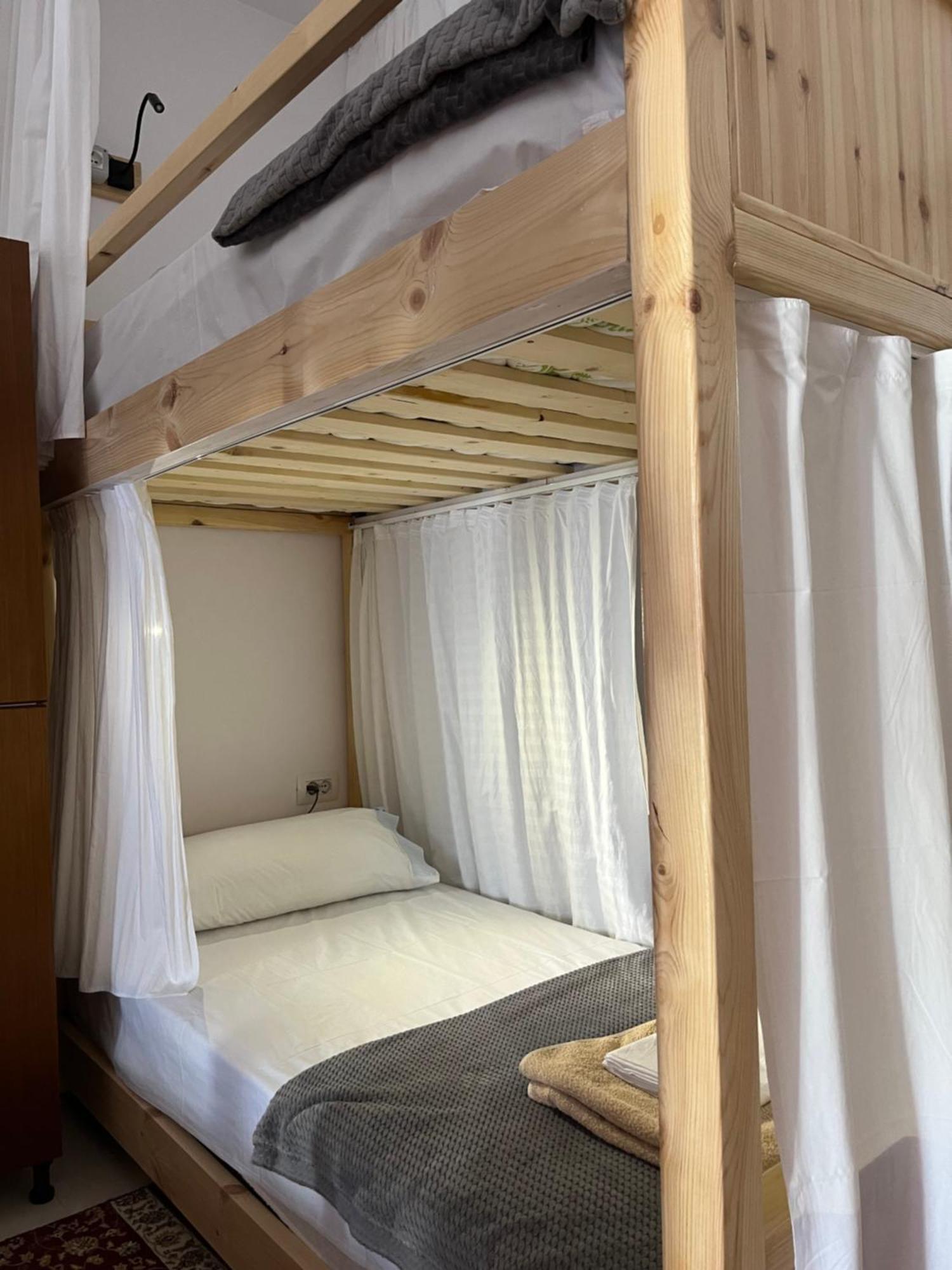Cico Hostel &Private Room Gjirokaster Bagian luar foto